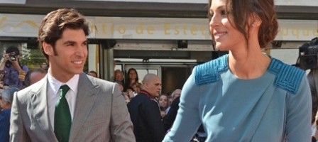 Bodas Reales - El vestido que Eva González llevó en la boda de la duquesa de Alba es un plagio